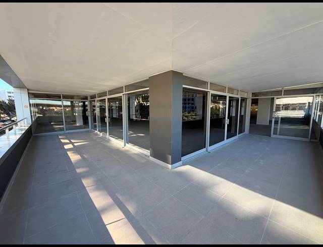 1,218M² BUILDING TO LET IN FORESHORE